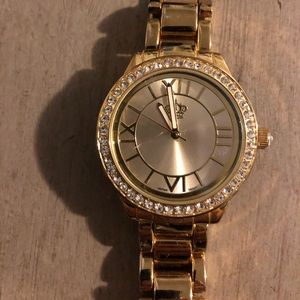 Premier Designs brand new Gold watch!